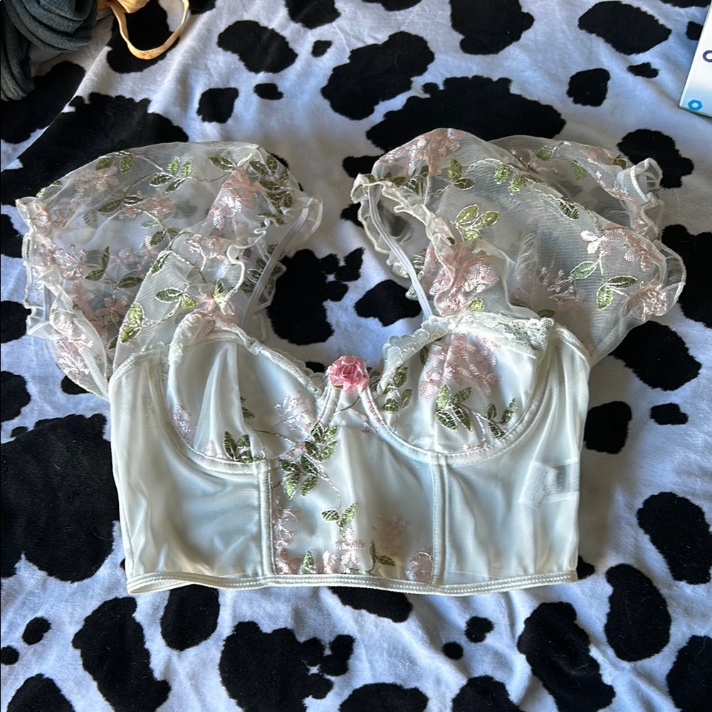 SHEIN Cream Ruffled Bustier Cap Sleeve Blouse